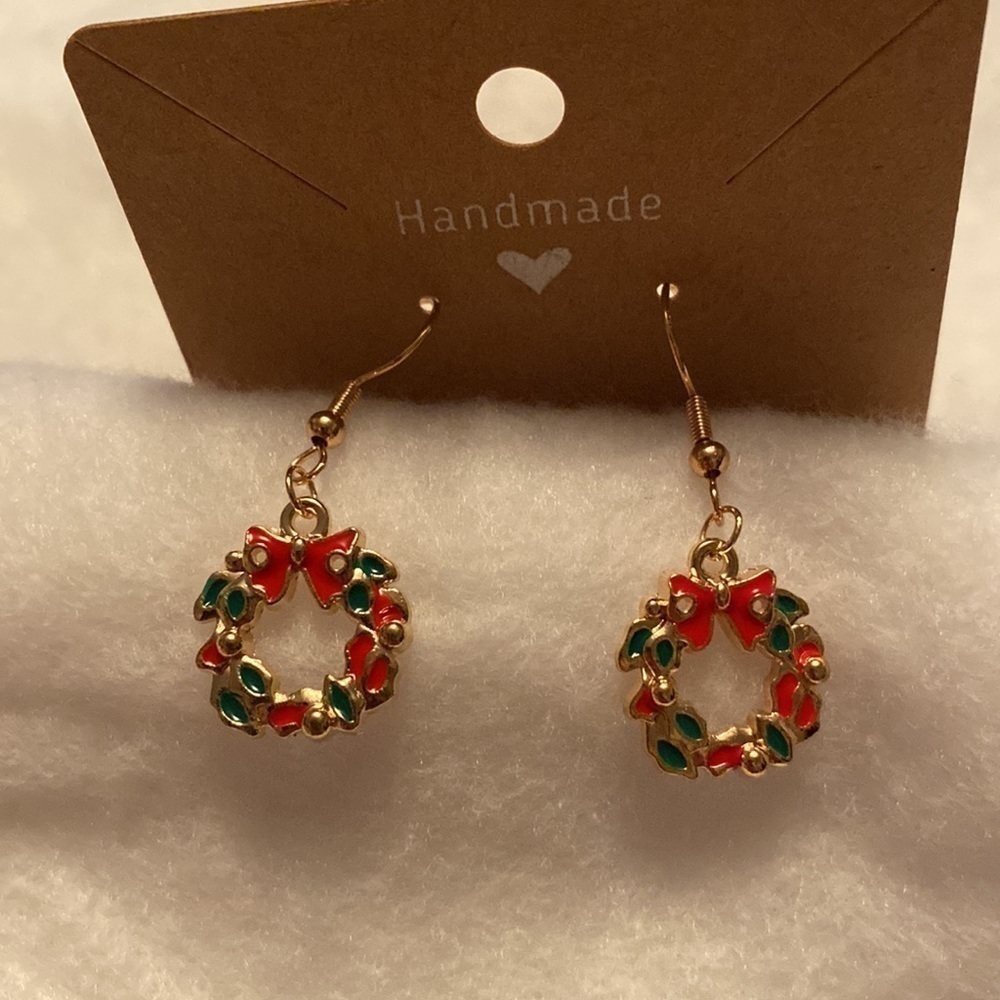 Christmas Wreath Earrings  Red Bow